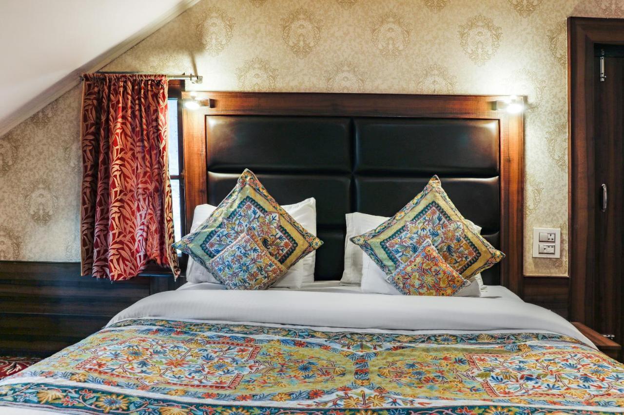 Pahalgam Retreat Hotel Екстериор снимка