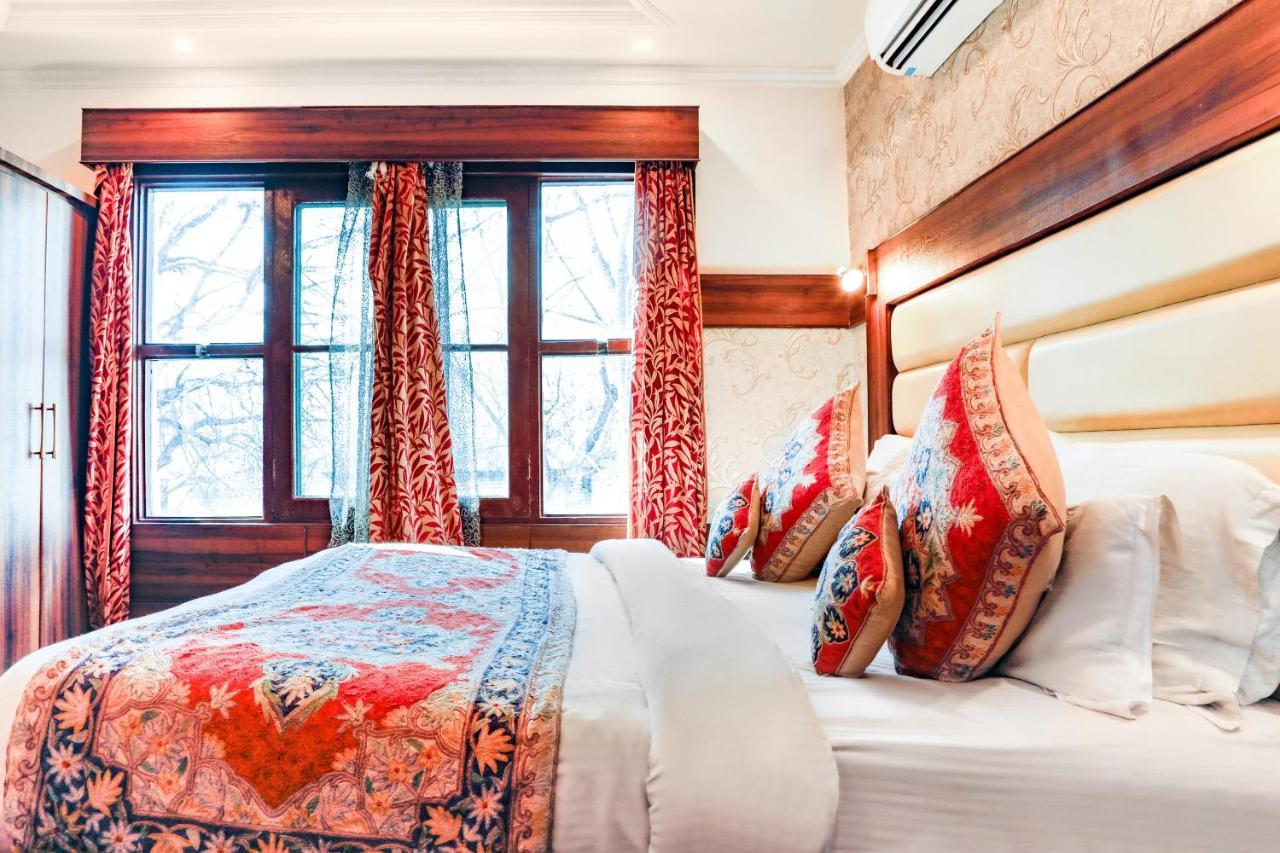 Pahalgam Retreat Hotel Екстериор снимка