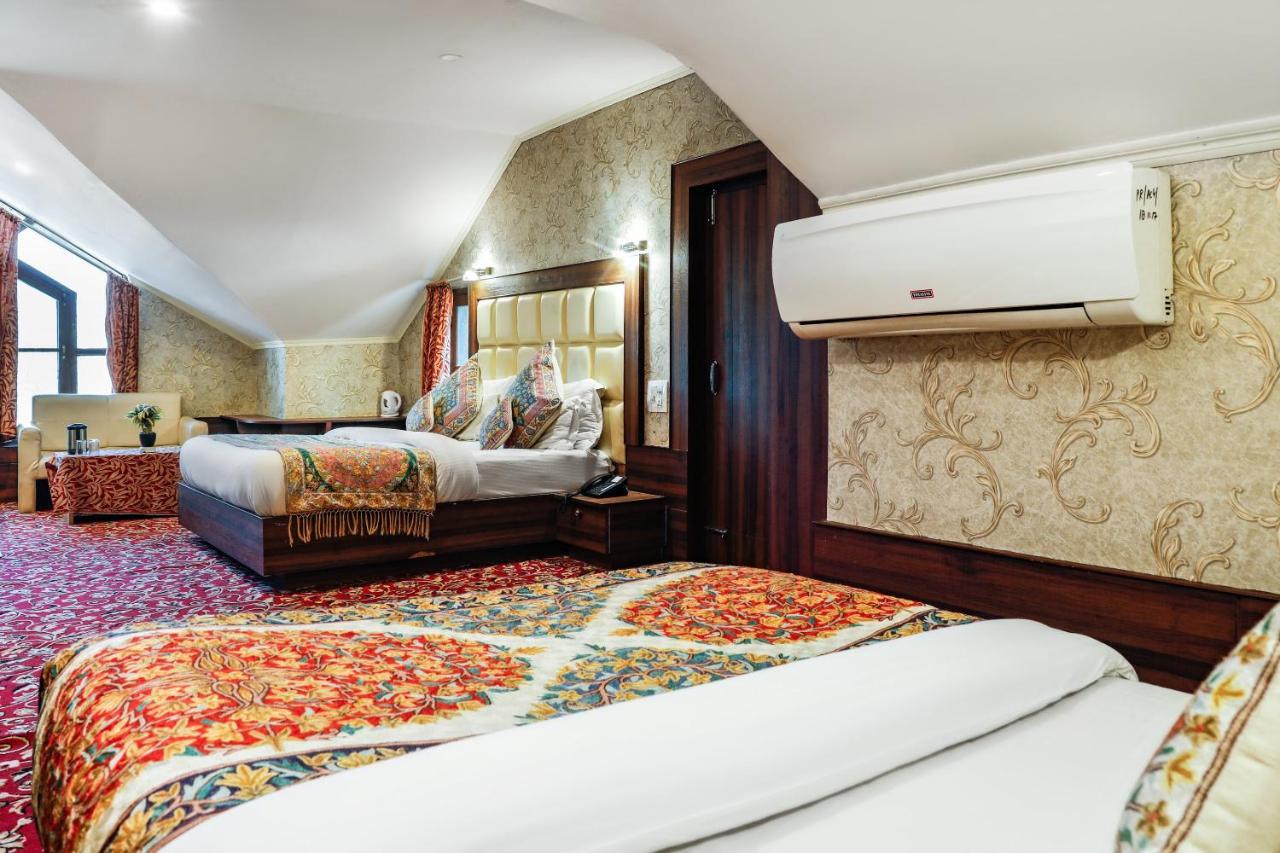 Pahalgam Retreat Hotel Екстериор снимка