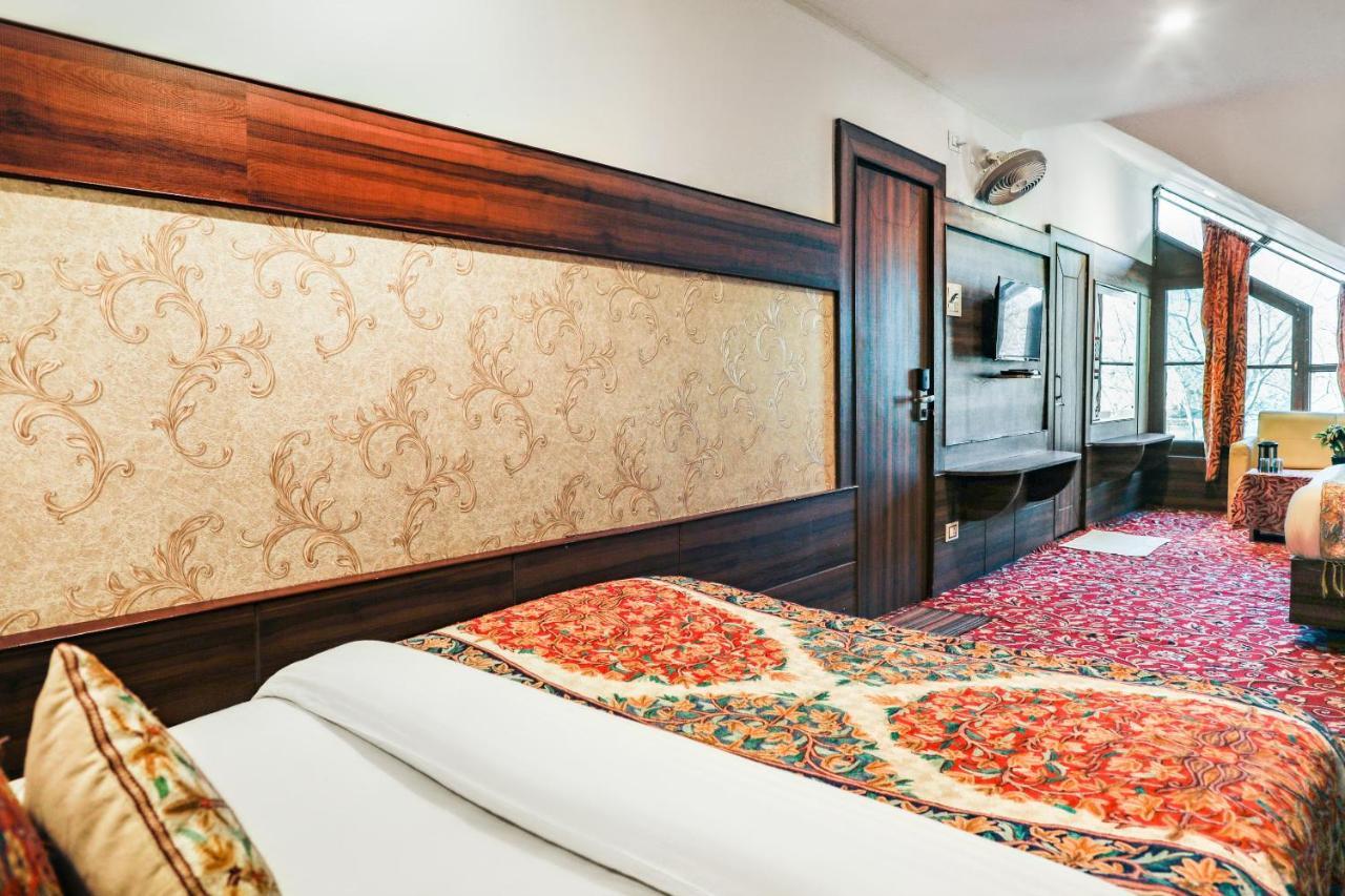 Pahalgam Retreat Hotel Екстериор снимка